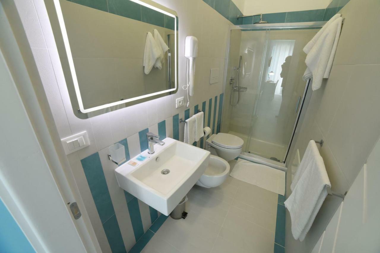 פורטו צ'זראו Latino Rent Room B&B Vista Mare מראה חיצוני תמונה