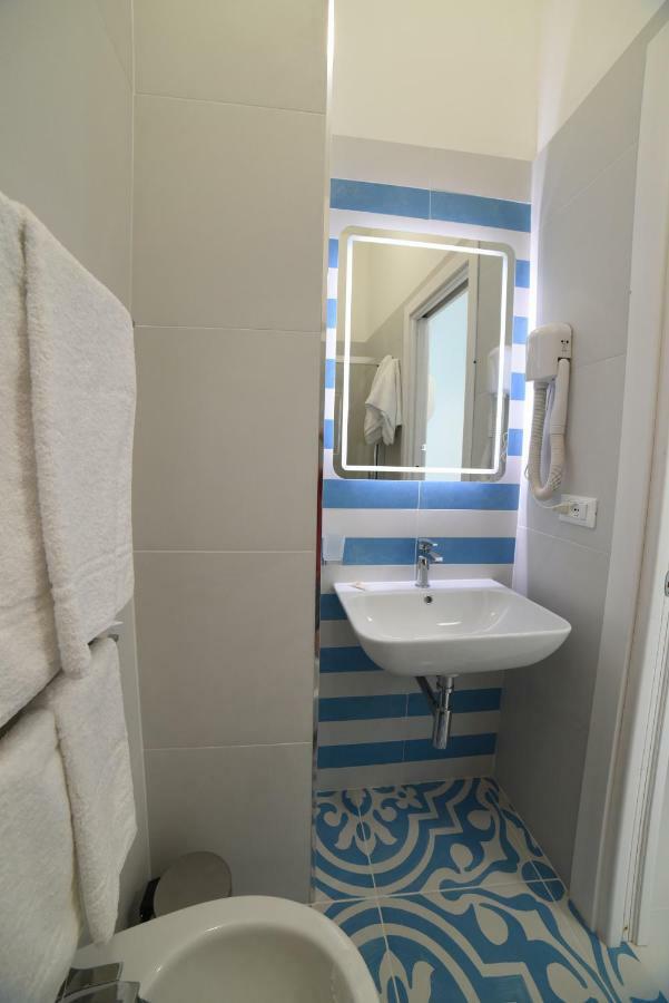 פורטו צ'זראו Latino Rent Room B&B Vista Mare מראה חיצוני תמונה